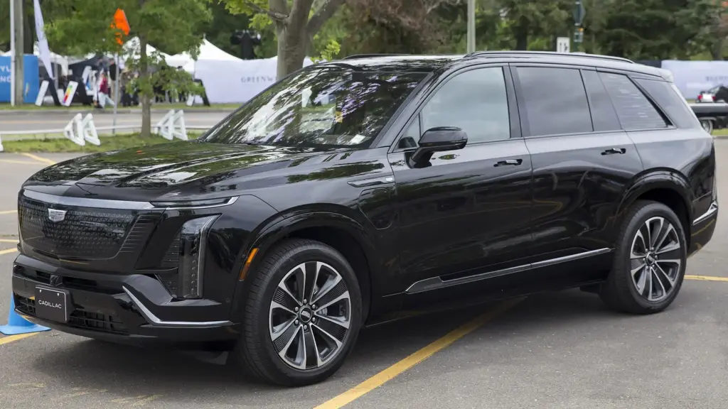 2026 Cadillac Vistiq Sport three-row electric SUV in Stellar Black Metallic