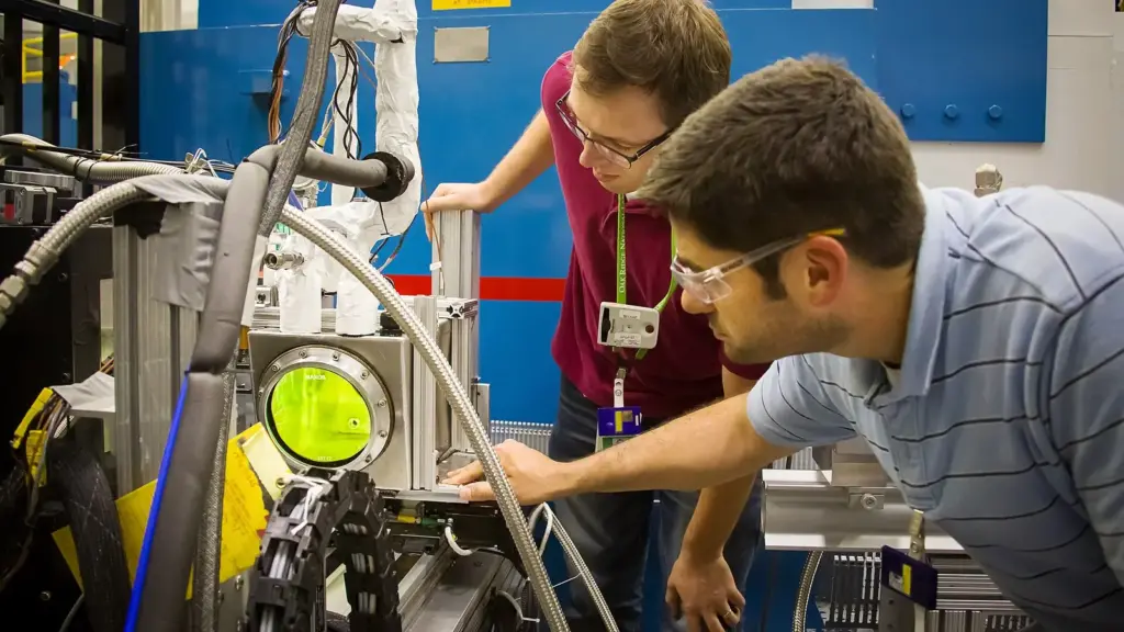 Researchers studying a six-hole gasoline direct-injection fuel injector