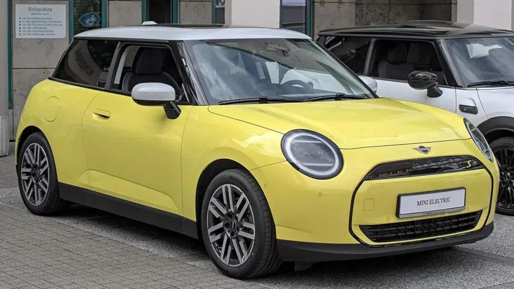 Electric MINI Cooper (J01) at Ditzingen Mobil