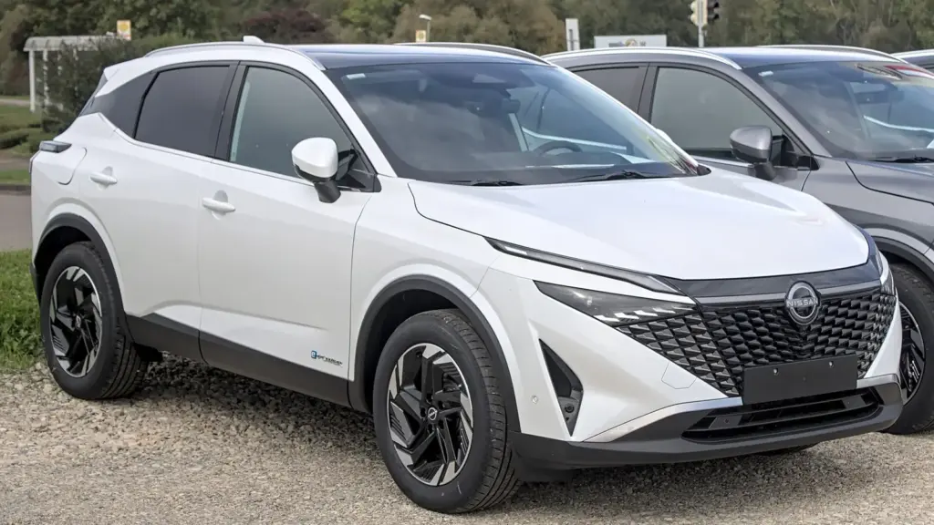 2024 Nissan Qashqai e-Power compact SUV