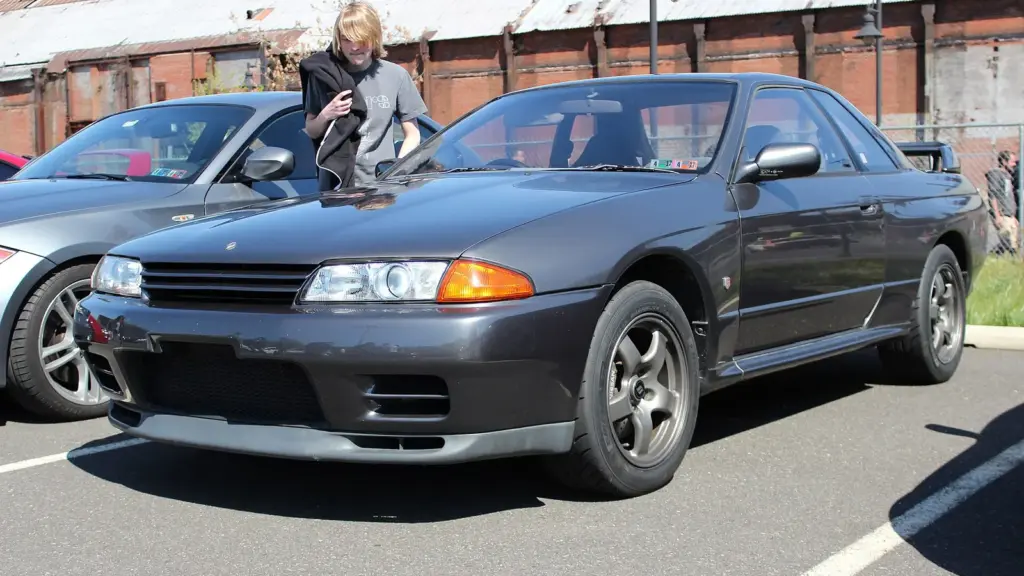 Nissan Skyline GT-R (R32) coupe at Cars and Coffee Lehigh Valley