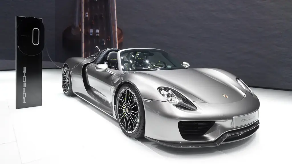 Porsche 918 Spyder hybrid hypercar at IAA 2013 in Frankfurt