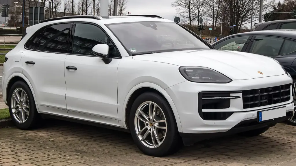 Updated third-generation Porsche Cayenne, front view