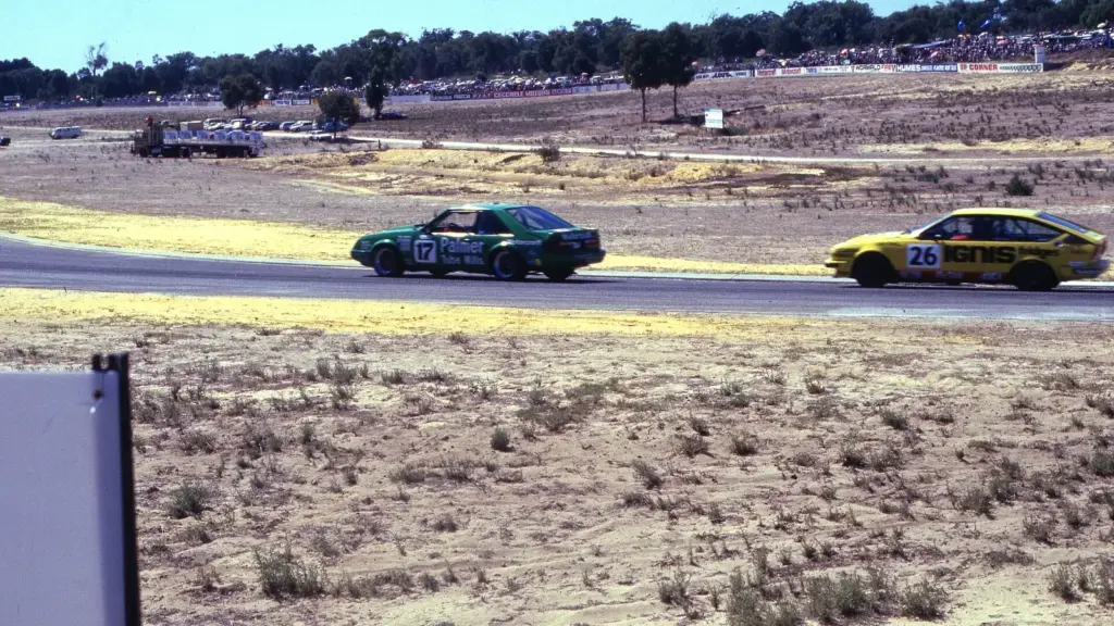 Touring cars racing at Wanneroo Raceway near Perth in 1985