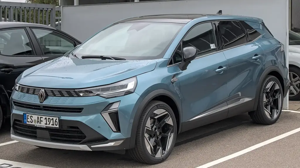 Blue Renault Symbioz compact SUV