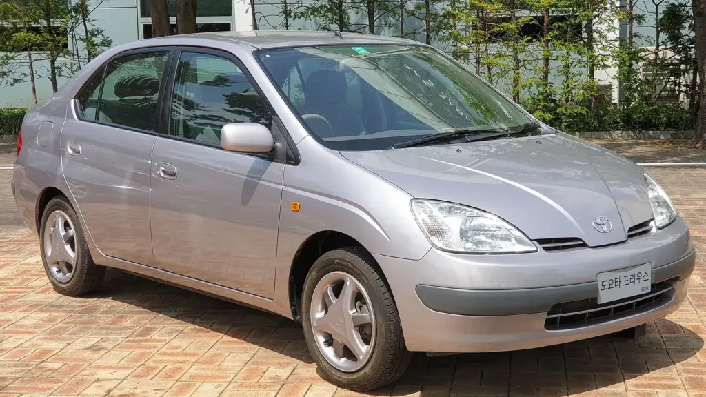 Silver 1998 Toyota Prius (NHW10), the first-generation hybrid sedan