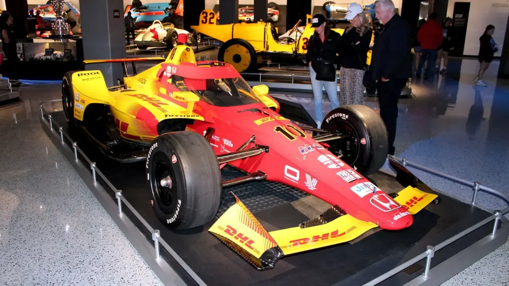 Álex Palou’s 2025 Chip Ganassi Racing Dallara IR-18 at the Indianapolis Motor Speedway Museum