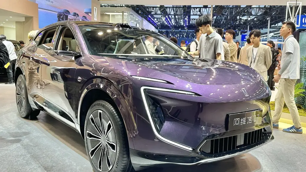 Purple Avatr 07 electric SUV at a motor show