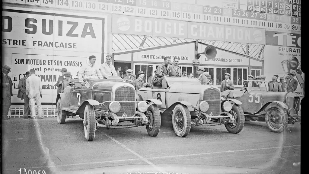 Chrysler cars of the Ghica brothers and Stoffel and Rossignol at the 1928 24 Hours of Le Mans