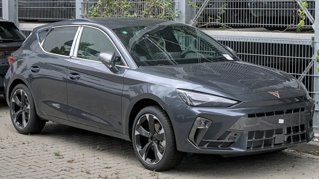 Gray facelifted Cupra Leon hatchback in Stuttgart