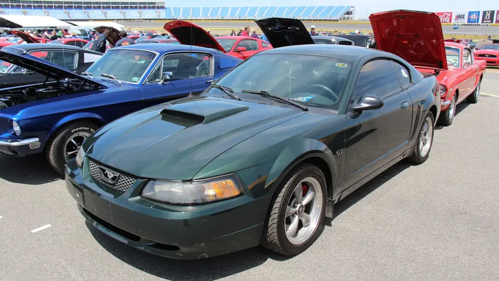 2001 Ford Mustang Bullitt coupe in Highland Green