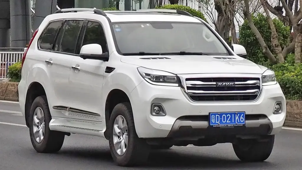 White Haval H9 body-on-frame SUV