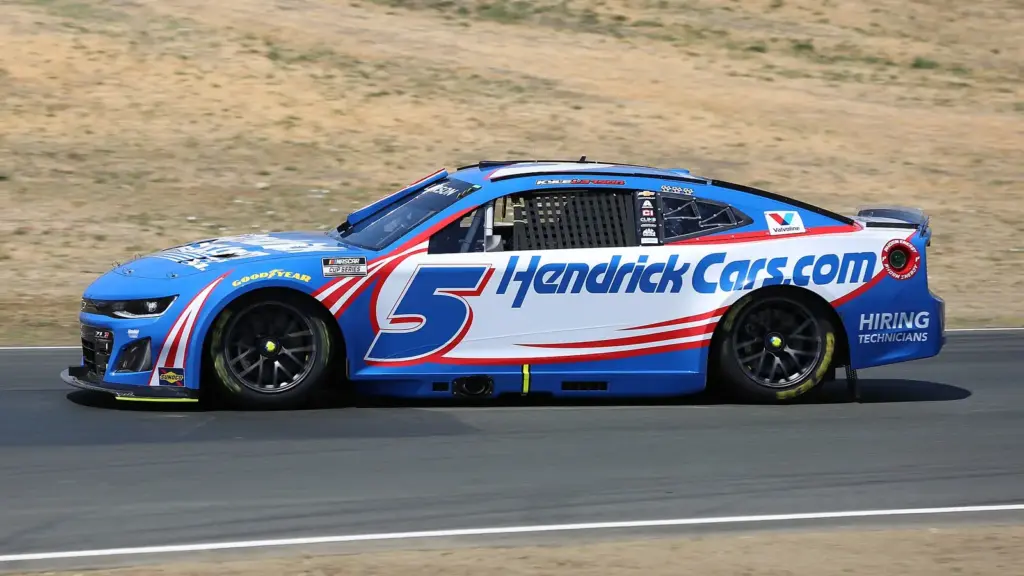Kyle Larson's No. 5 Hendrick Motorsports Chevrolet on track at Sonoma Raceway in 2025