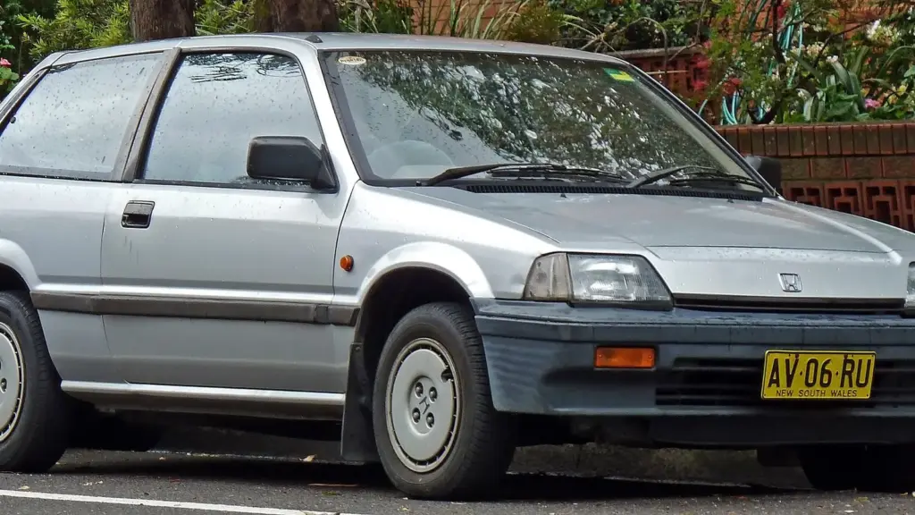 Silver 1987 Honda Civic GL hatchback, third generation