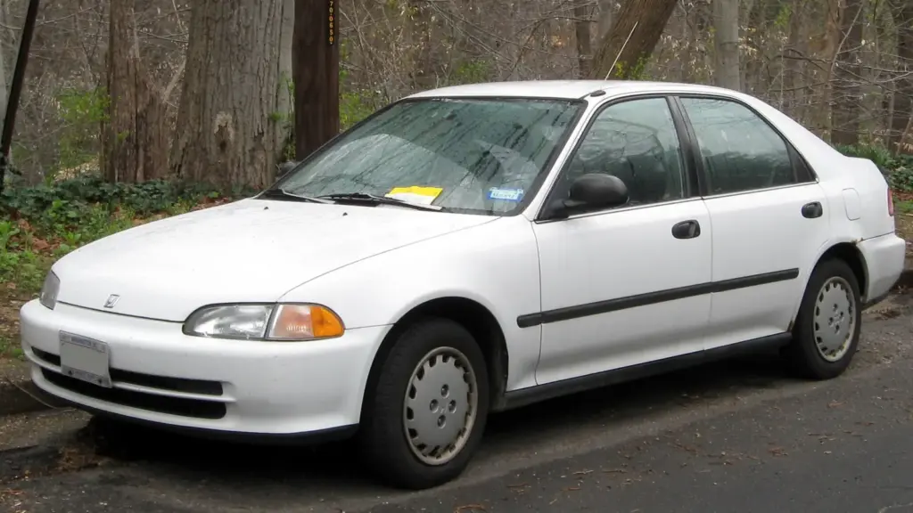 White 1992-1995 Honda Civic sedan, fifth generation