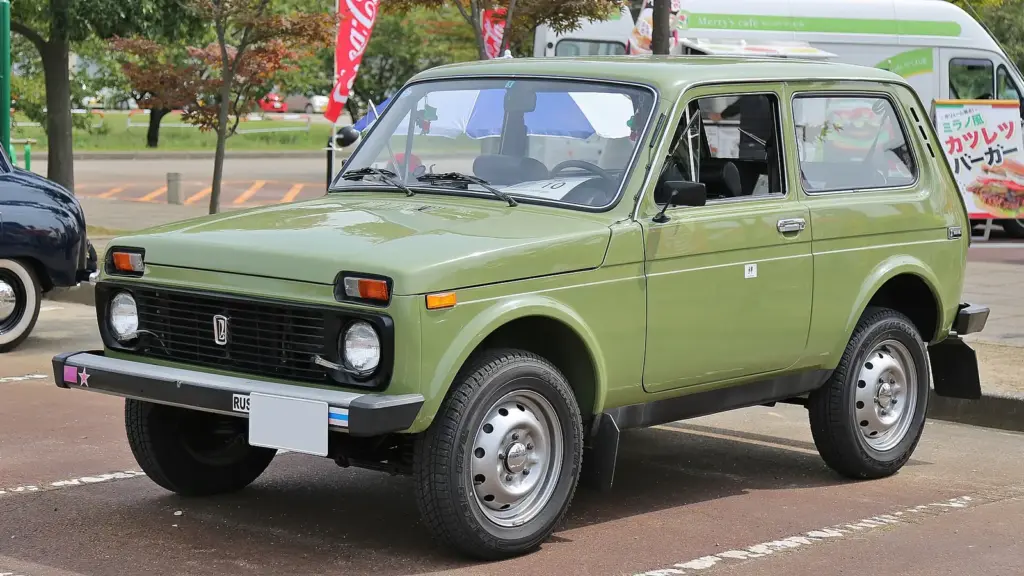 Green 1987 Lada Niva 1600 at a car show