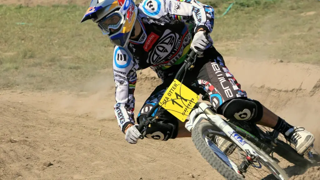 Gee Atherton racing dual slalom at the 2009 Sea Otter Classic at Laguna Seca