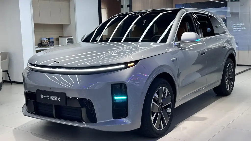 Gray second-generation Li L6 SUV in a showroom