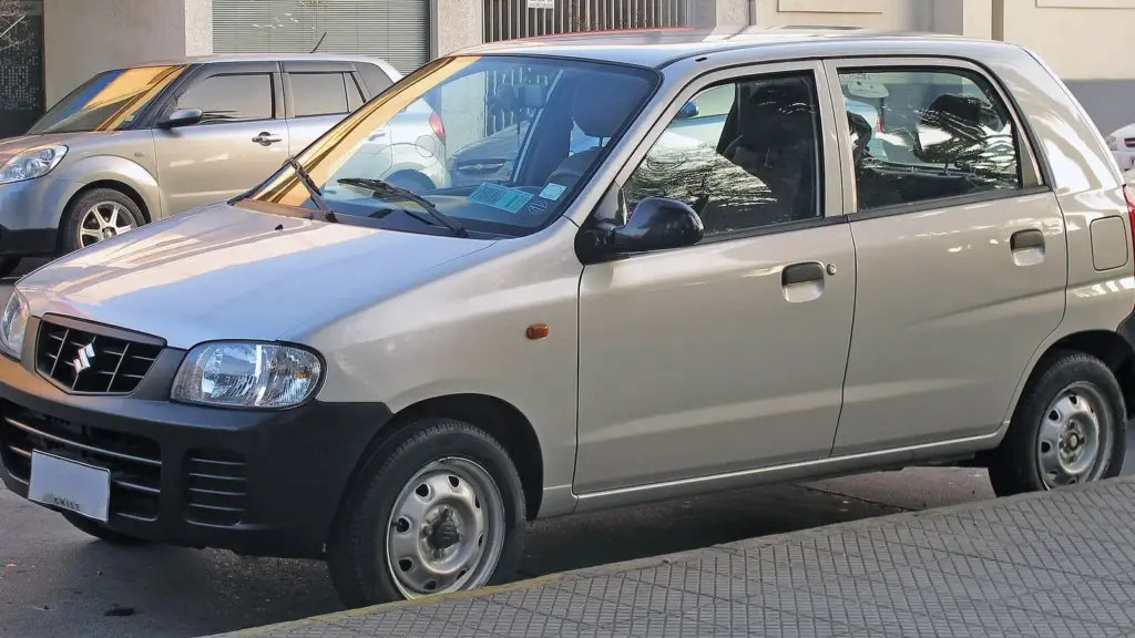 Silver Maruti Suzuki Alto 800