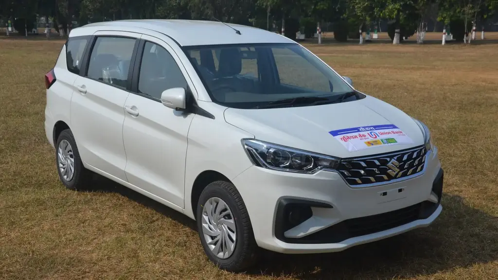White 2022 Maruti Suzuki Ertiga MPV