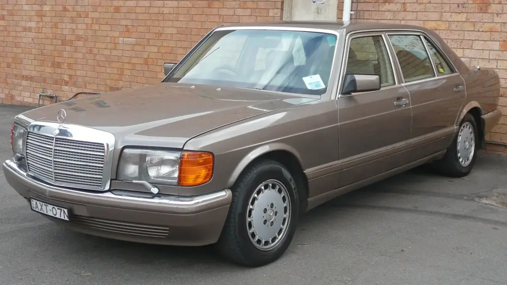 Mercedes-Benz 300 SEL (W126) S-Class