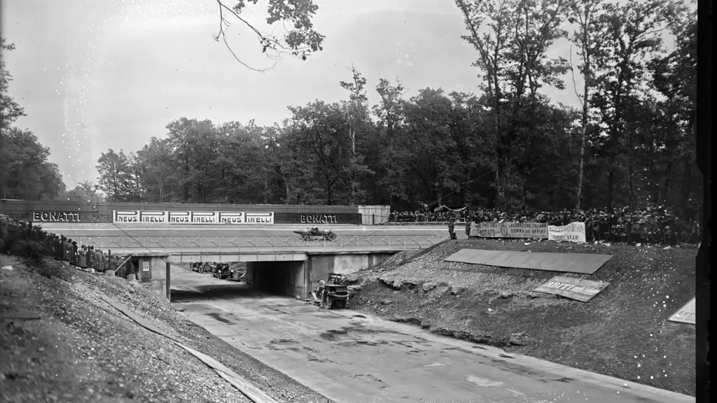 The bridge over the track at the Monza circuit during the 1922 Italian Grand Prix