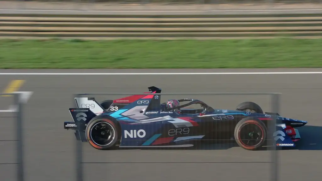 Daniel Ticktum driving the NIO 333 Formula E car at the 2022 Valencia test