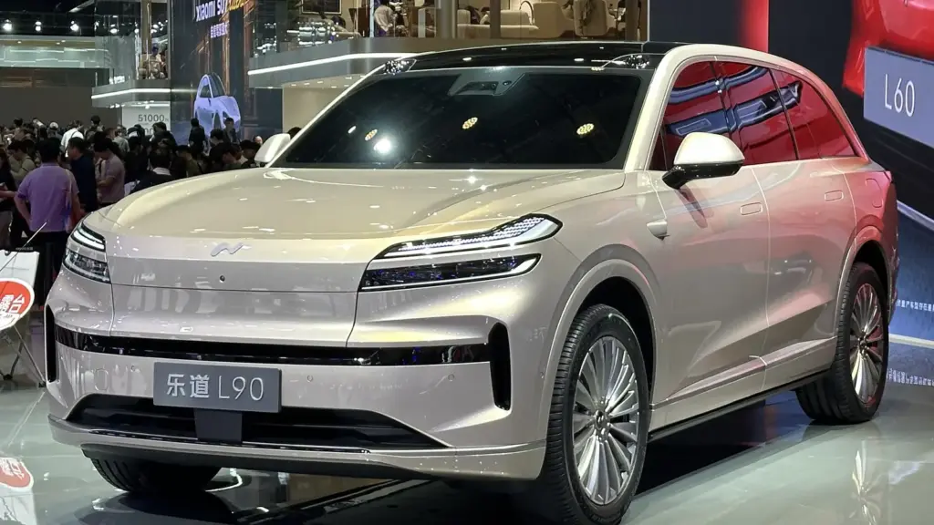Silver ONVO L90 three-row SUV on display