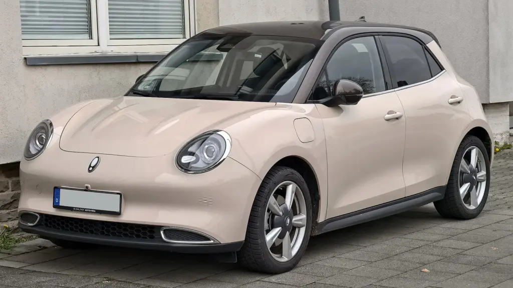 Beige GWM Ora 03 (Good Cat) electric hatchback