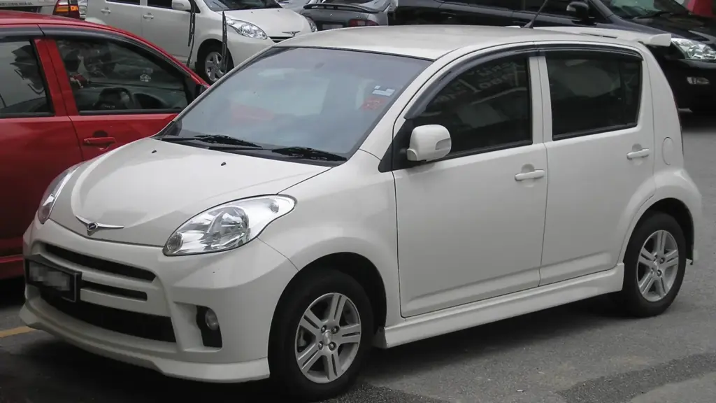 Silver first-generation Perodua Myvi SE in Serdang