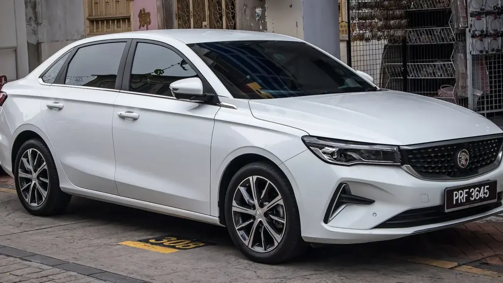 White Proton S70 1.5 T Flagship sedan, front view