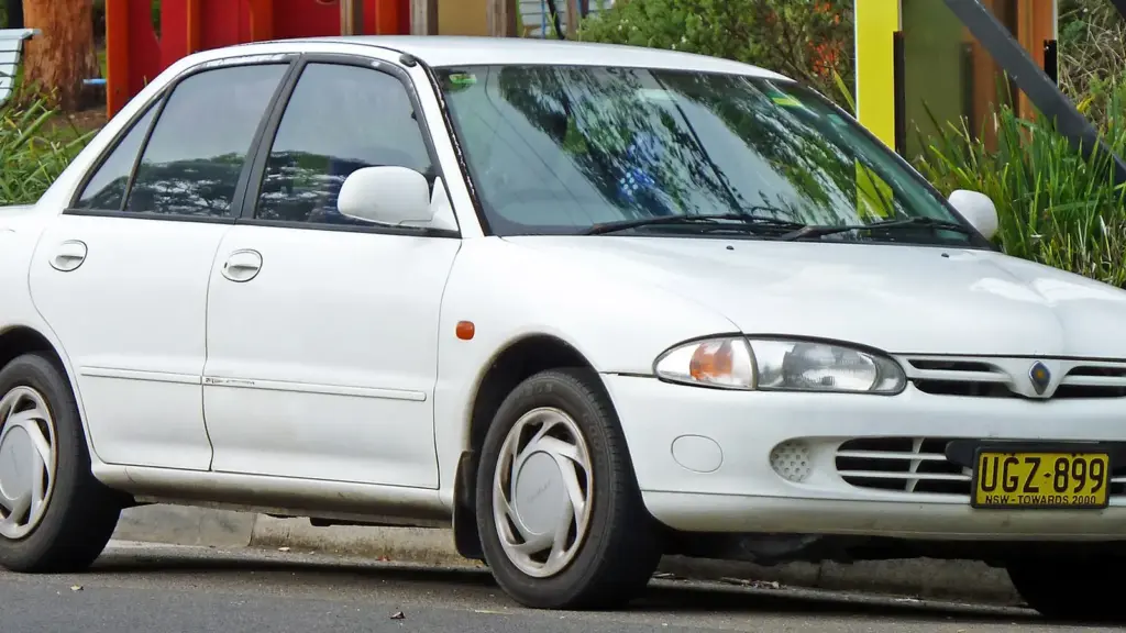 White 1996 Proton Wira XLi sedan