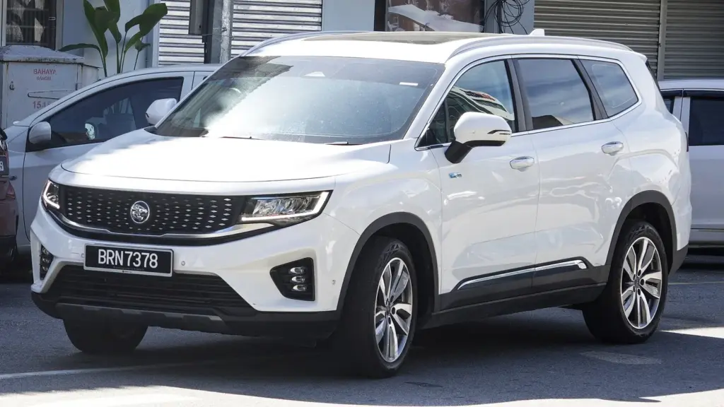 White Proton X90 SUV, front view