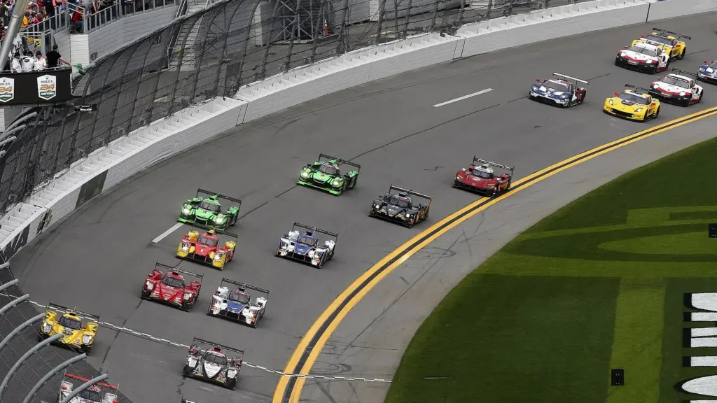 Prototypes and GT cars at the start of the 2018 Rolex 24 at Daytona