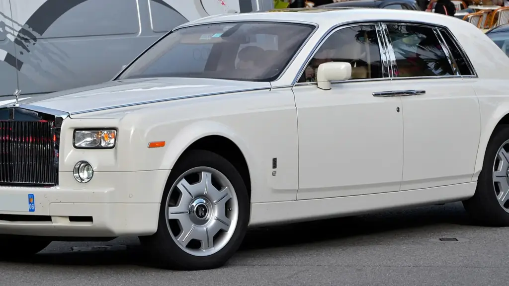 White Rolls-Royce Phantom VII saloon