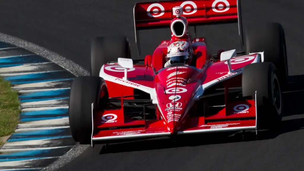 Scott Dixon’s No. 9 Chip Ganassi Racing car at the hairpin during the 2011 Indy Japan 300 at Motegi