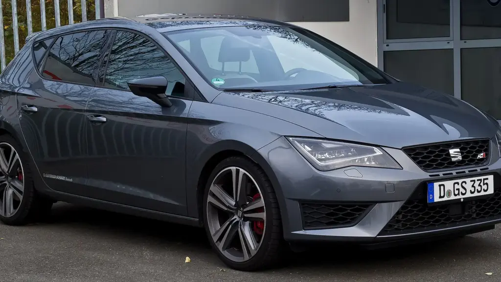 Gray SEAT Leon Cupra 280 in Dusseldorf
