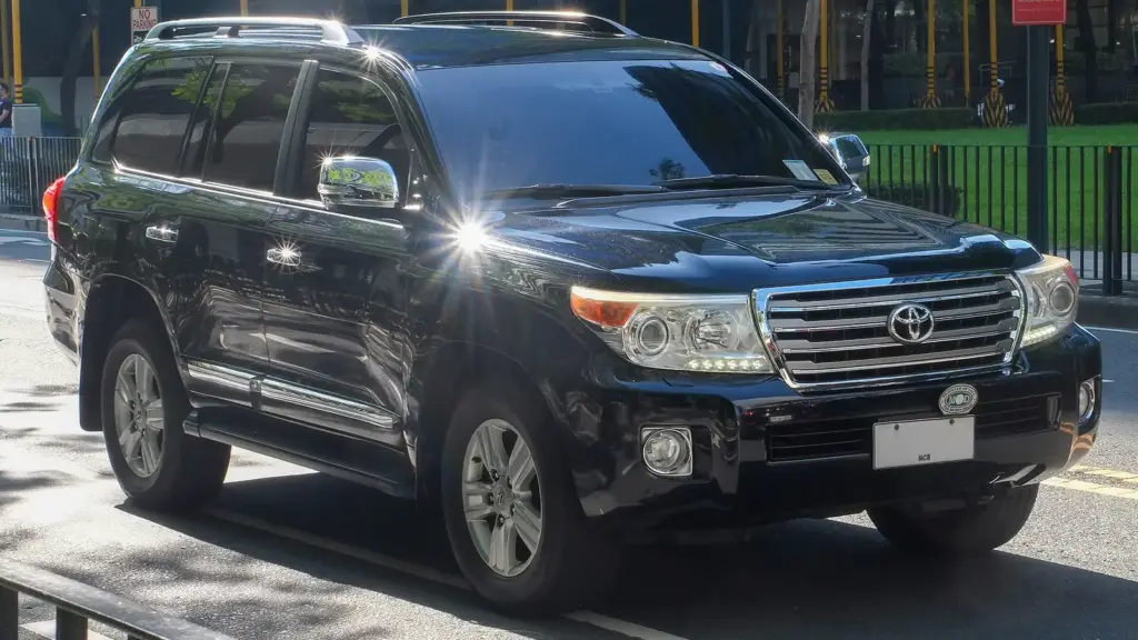 Black 2014 Toyota Land Cruiser 200 Series VX V8, front three-quarter view