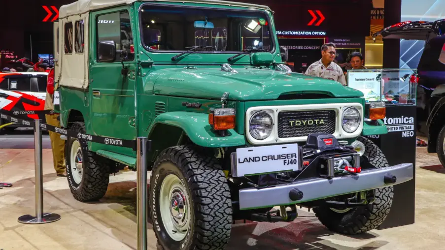Green Toyota Land Cruiser FJ40 hardtop on display at GIIAS 2026 in Indonesia