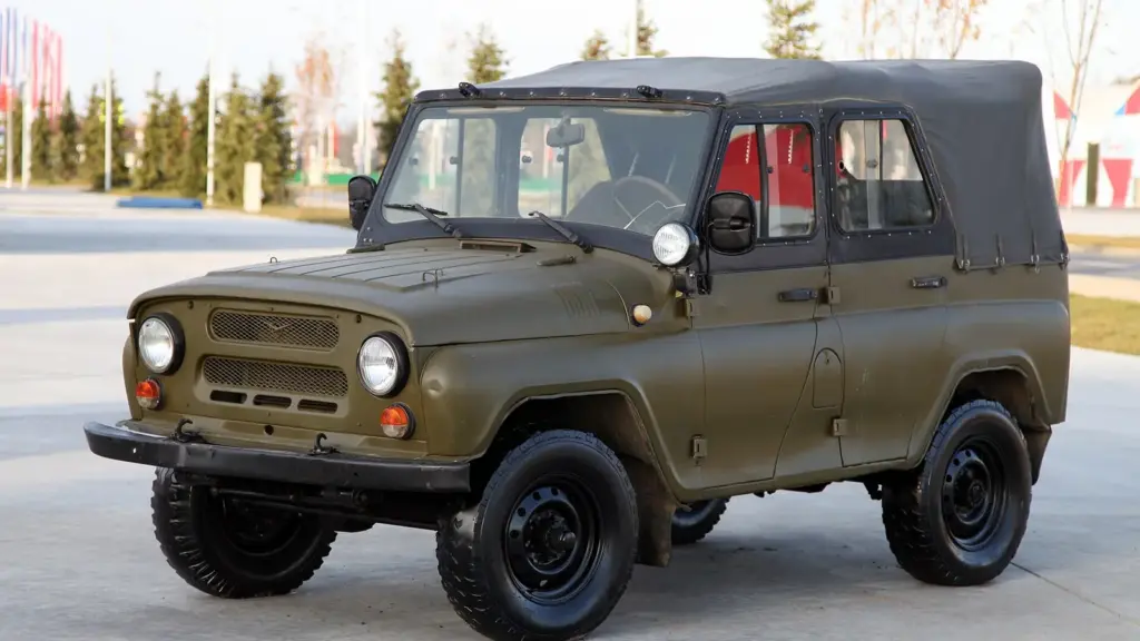 Olive green UAZ Hunter with a soft top at Patriot Park, 2015