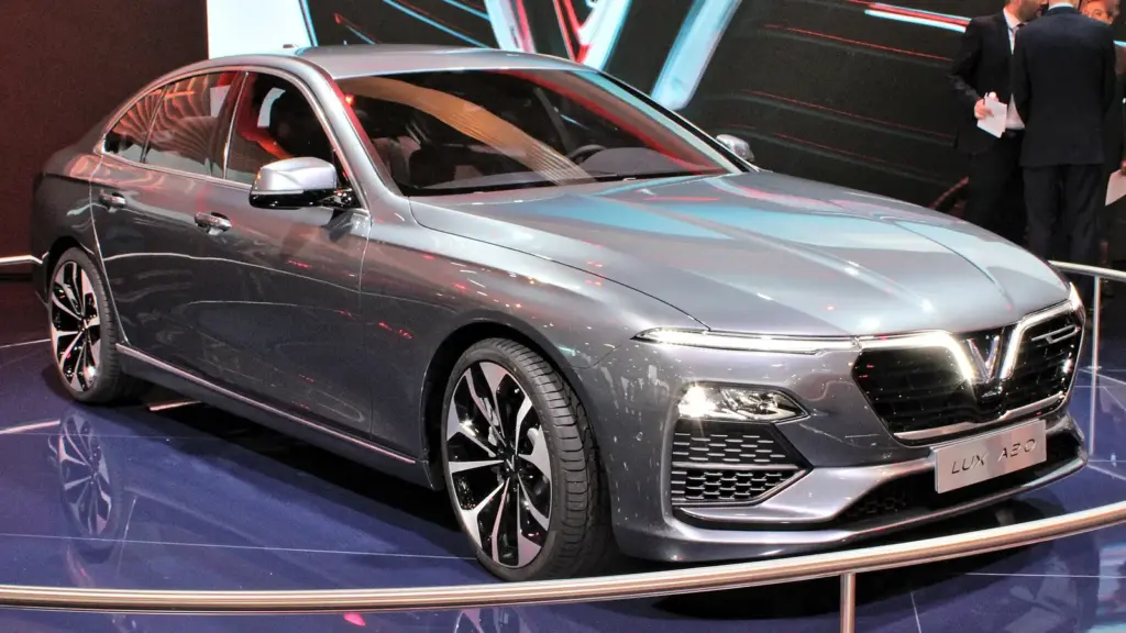 VinFast Lux A2.0 sedan at the 2018 Paris Motor Show