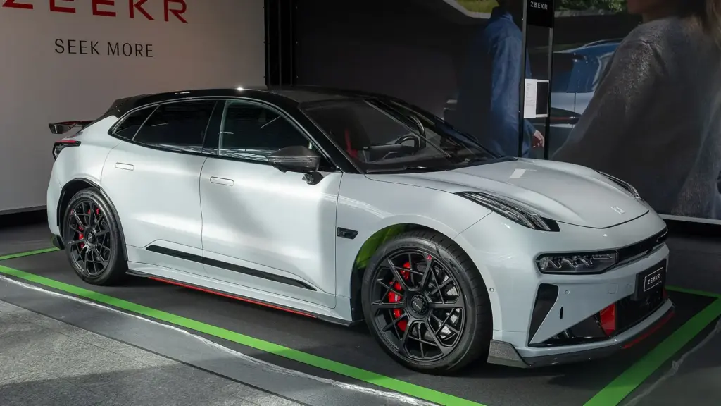 White Zeekr 001 FR at Auto Zurich 2025
